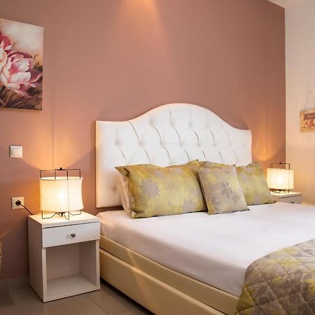 Aqua Mare Hotel Nea Kallikrateia エクステリア 写真