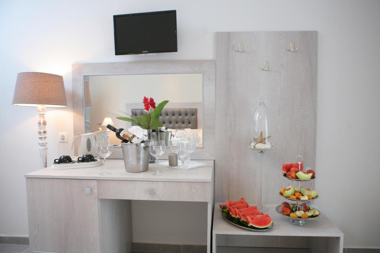 Aqua Mare Hotel Nea Kallikrateia エクステリア 写真